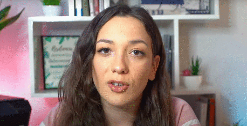 MonetizaTube: Opinión Completa ¿Funciona realmente el curso de Mari Fuentes? 12 Análisis del curso MonetizaTube