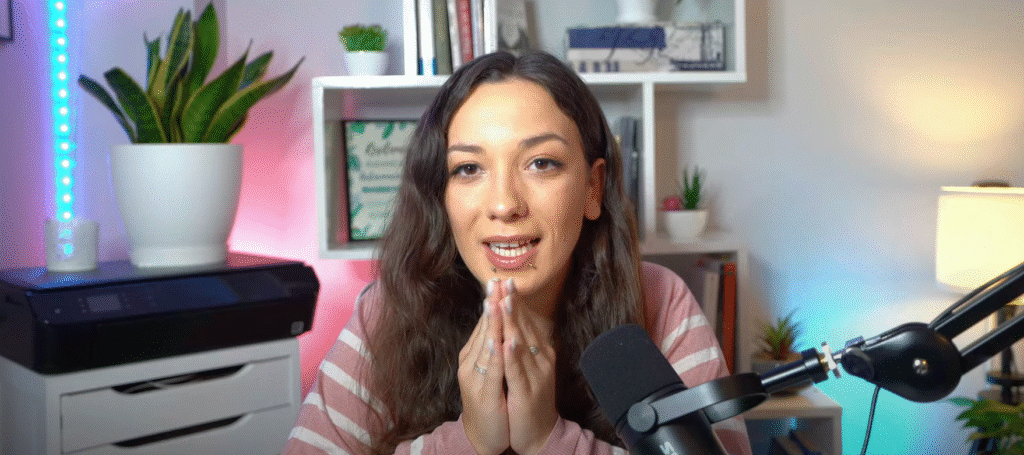 MonetizaTube: Opinión Completa ¿Funciona realmente el curso de Mari Fuentes? 3 Formación de Mari Fuentes Monetizatube