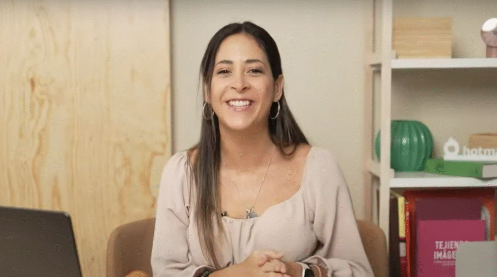 Jimena Fukuda: el caso de éxito que está inspirando a miles de mujeres a optimizar su vida financiera 7 La formadora Ximena Fukuda