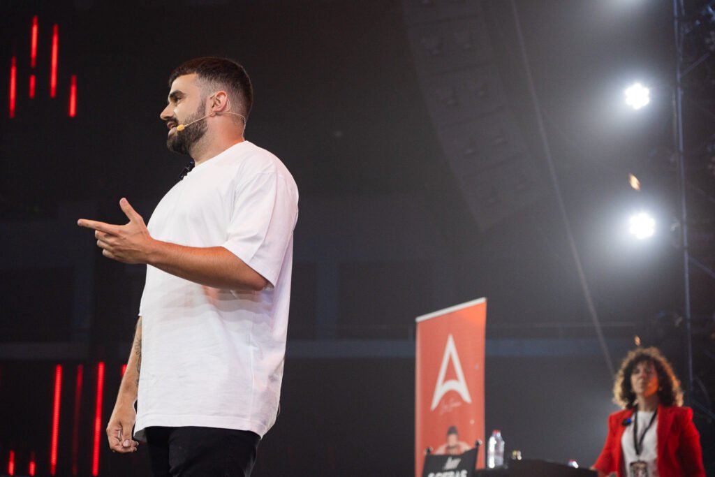 💰 Quién es Fabio Serna: la historia del chico del Burger King que revolucionó y optimizó el marketing de afiliados 7 Todo sobre Fabio Sernam