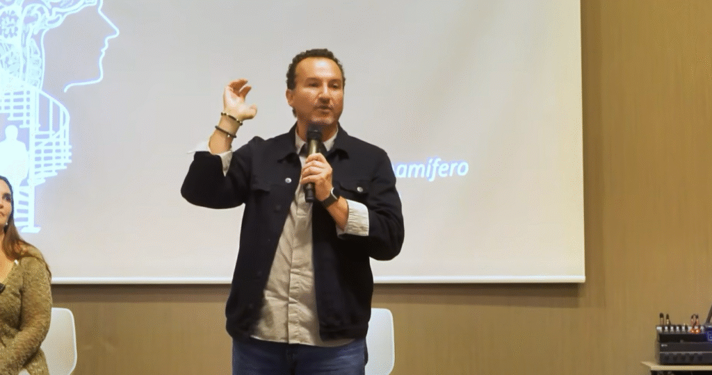 Jaiber Pérez: el referente colombiano que está cambiando la forma de entender el dinero 3 jaiber pérez formador